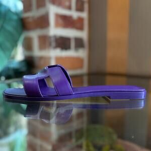 HERMES Oran Violet Majorette Calfskin Leather Sandals SZ 39.5 (9.5 US)